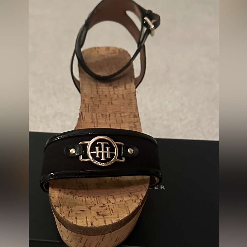 Tommy Hilfiger open toe wedges. Black patent leather in VGC